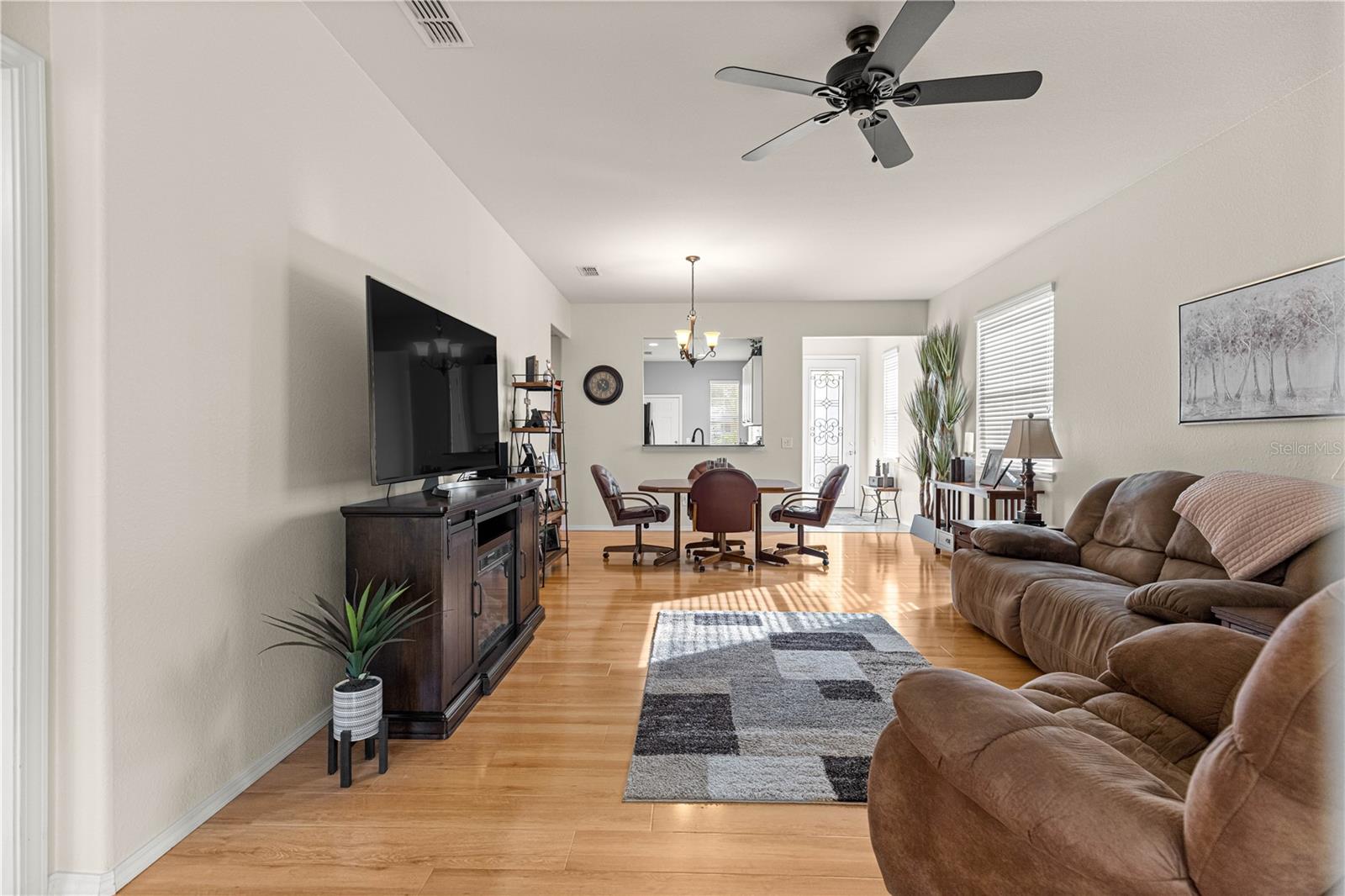 Image 13 of 34 For 7202 93rd Avenue