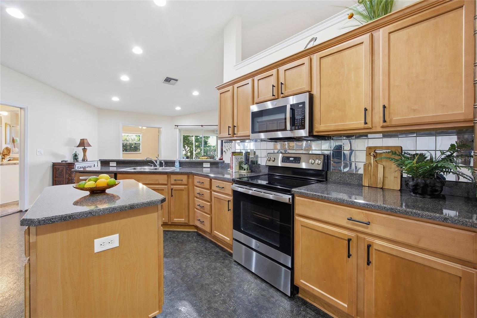 Image 18 of 50 For 4626 15th Street