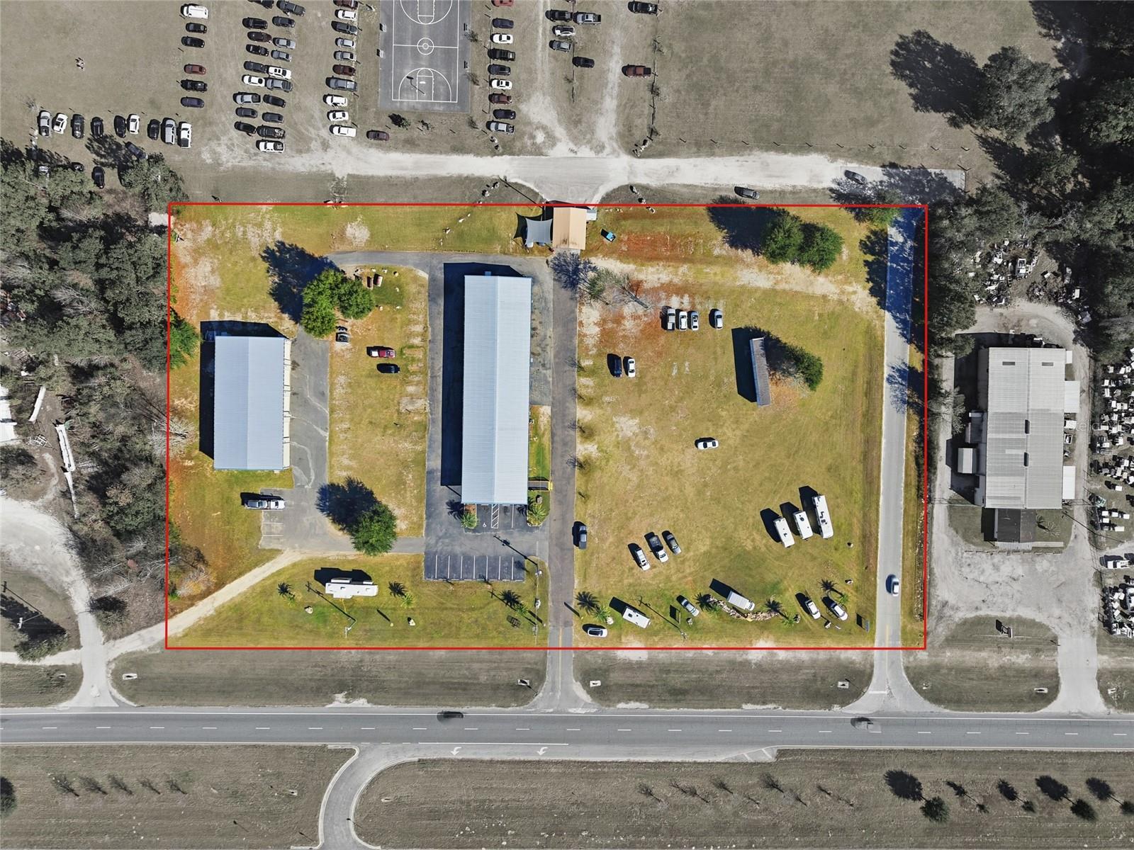 Image 2 of 62 For 20761 Highway 27