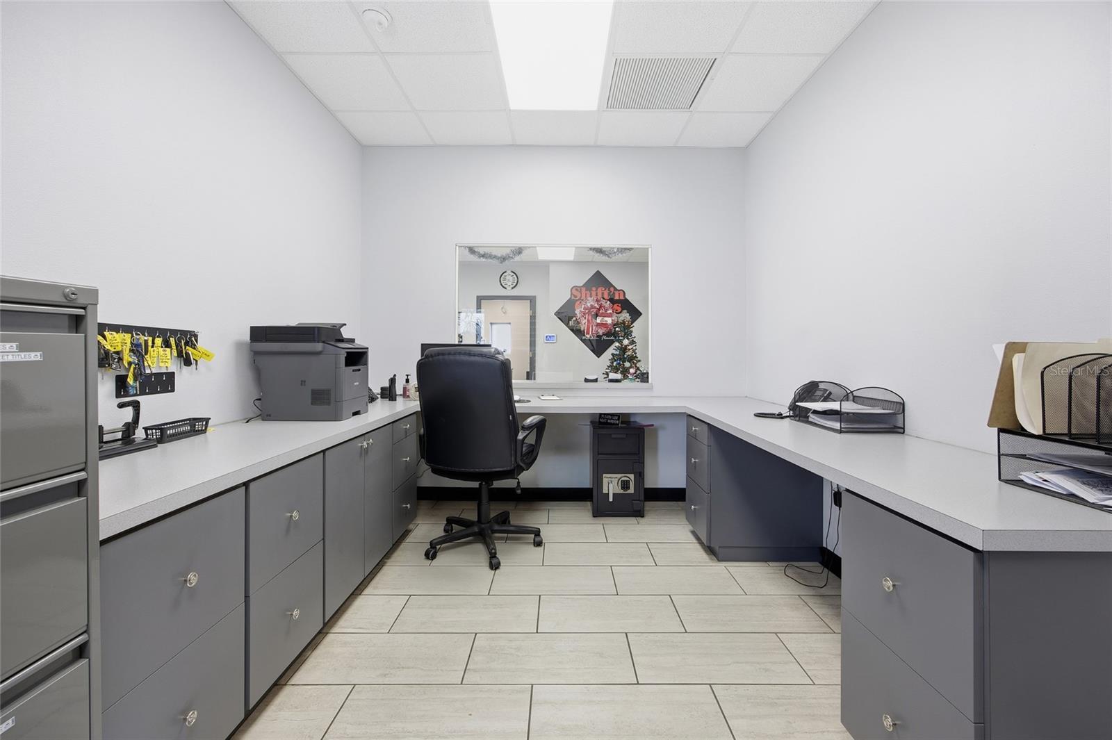 Image 20 of 62 For 20761 Highway 27