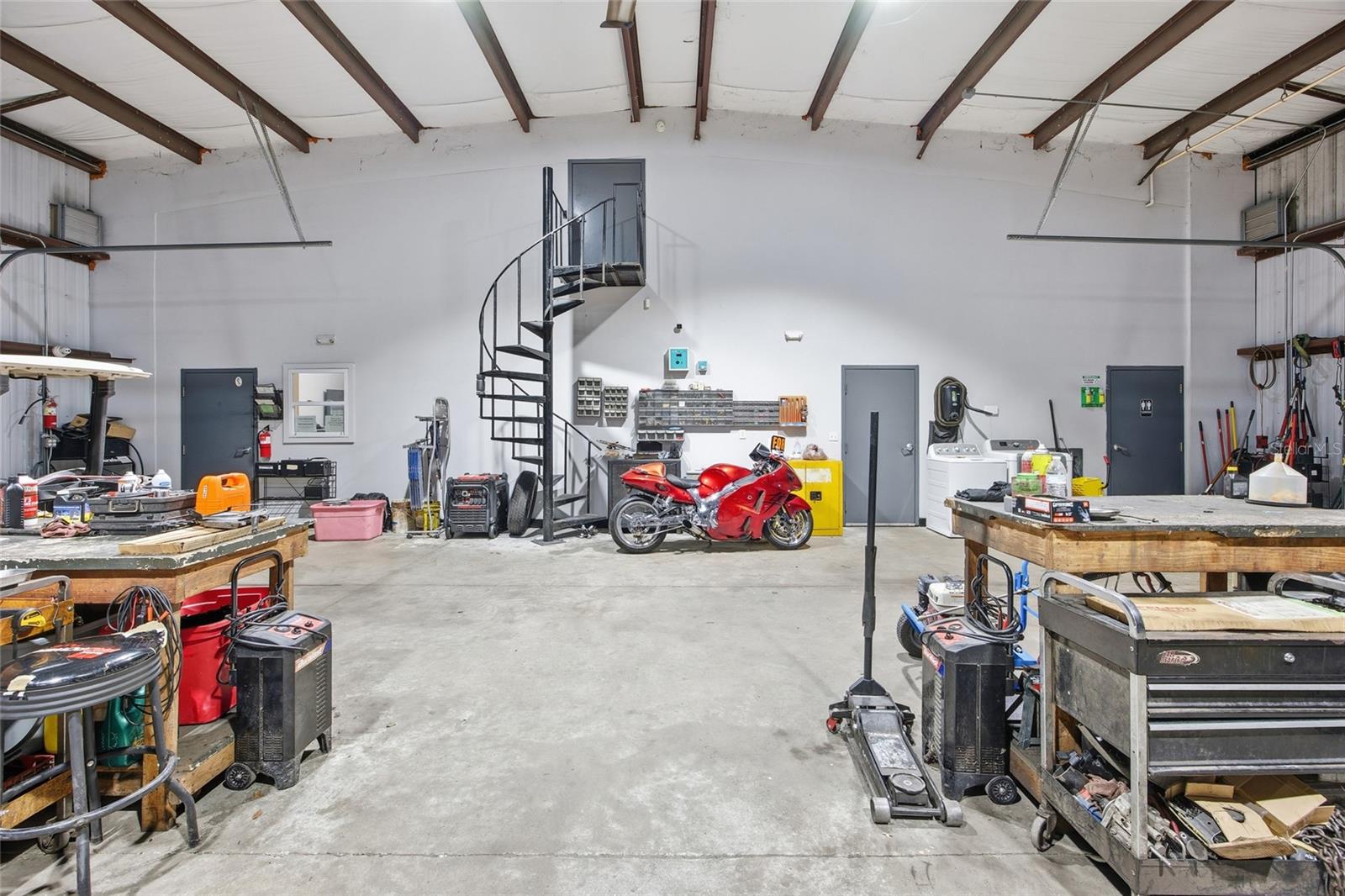 Image 24 of 62 For 20761 Highway 27