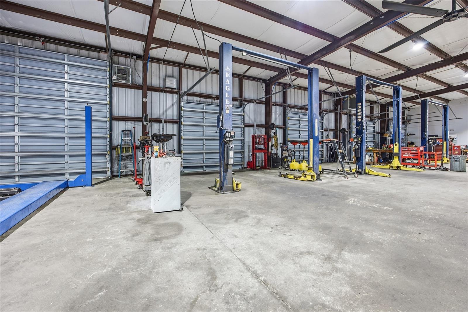 Image 26 of 62 For 20761 Highway 27