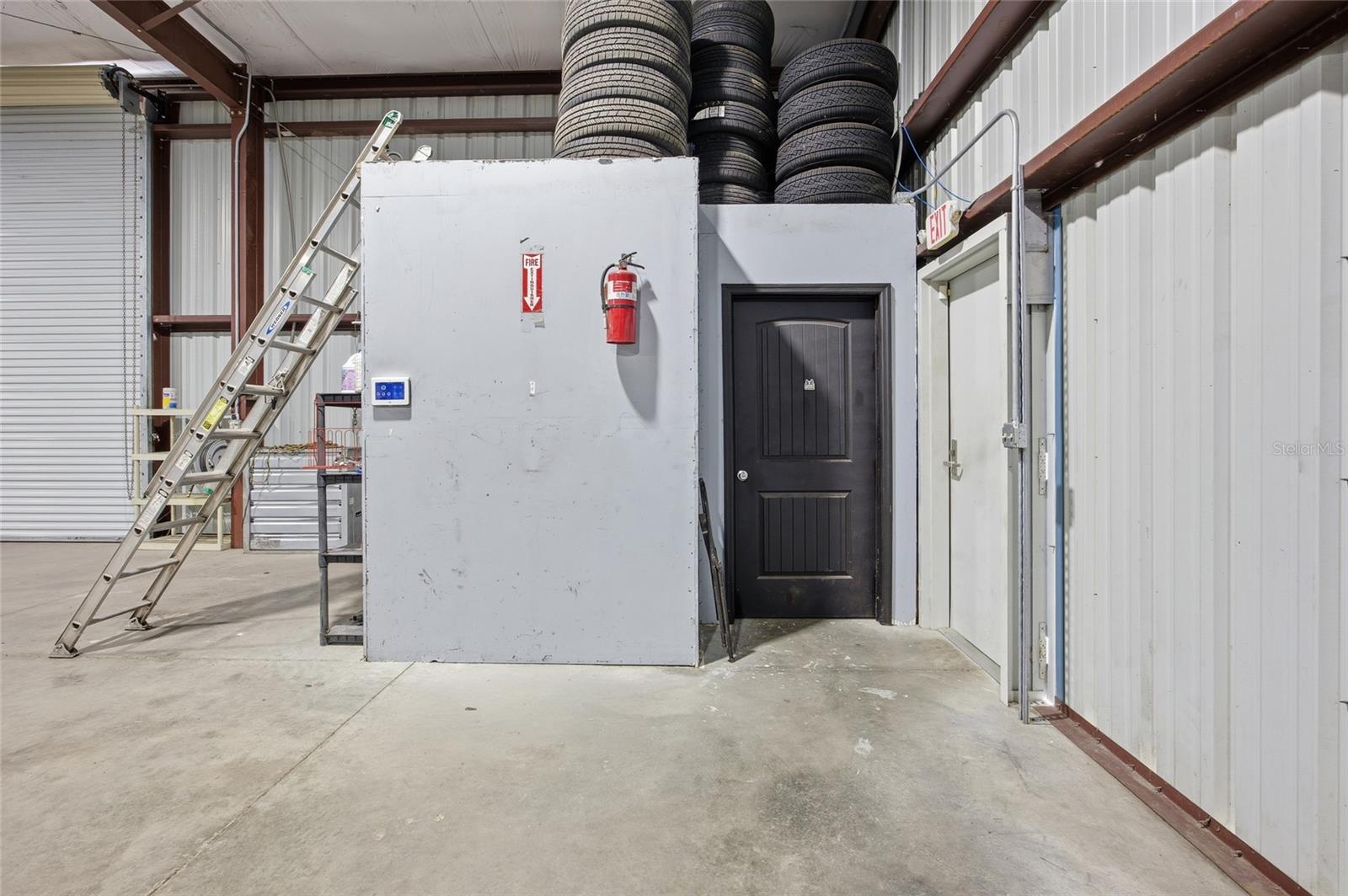 Image 48 of 62 For 20761 Highway 27