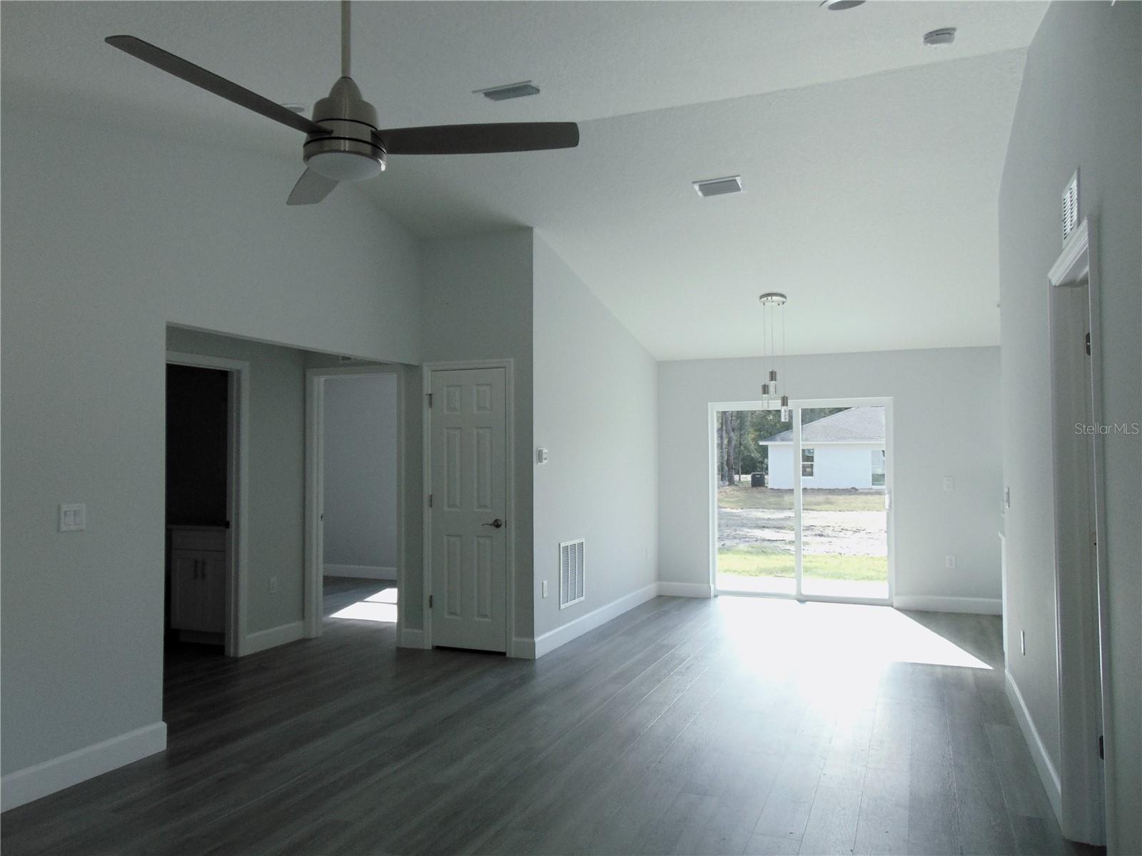 Image 3 of 13 For 13558 114th Lane