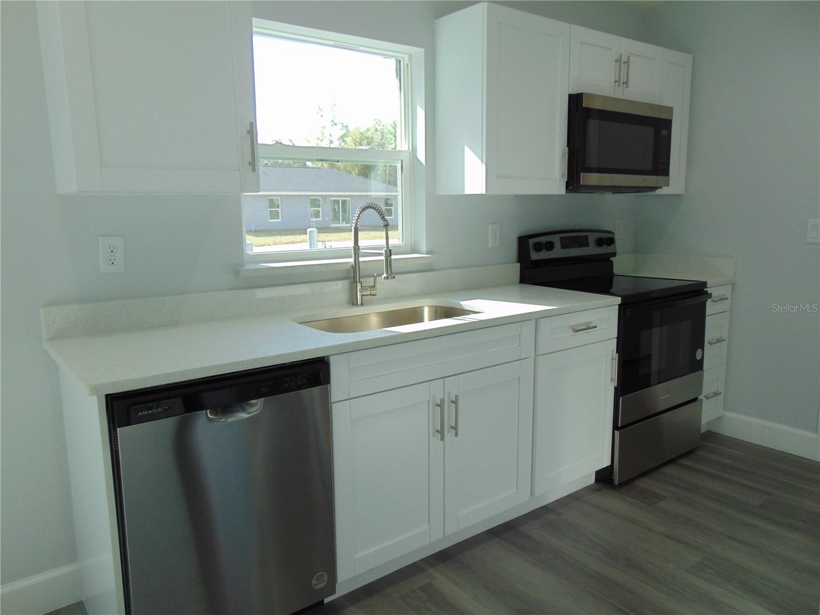 Image 7 of 13 For 13558 114th Lane