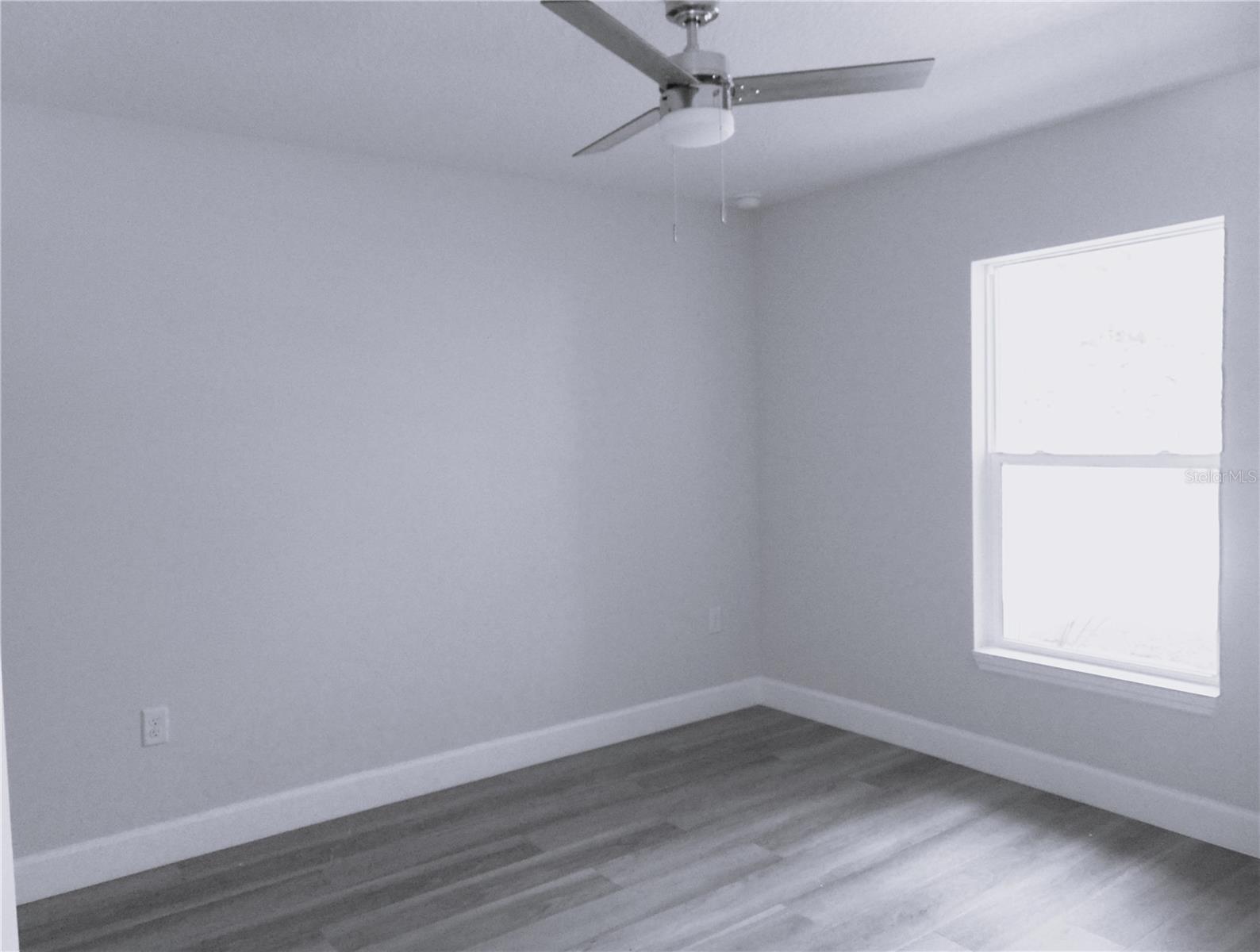 Image 8 of 13 For 13558 114th Lane