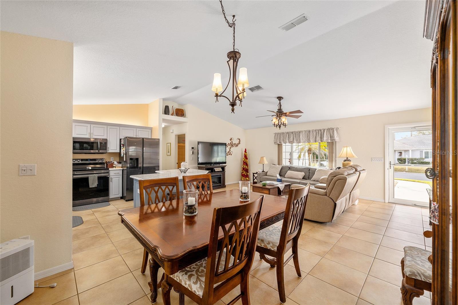 Image 14 of 67 For 8516 137th Loop