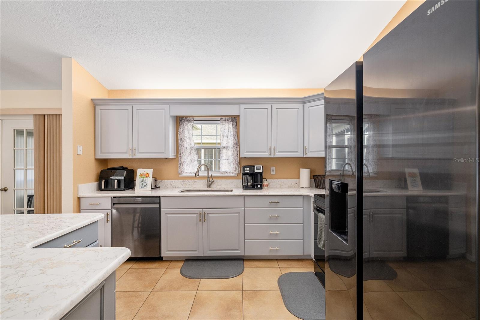 Image 18 of 67 For 8516 137th Loop