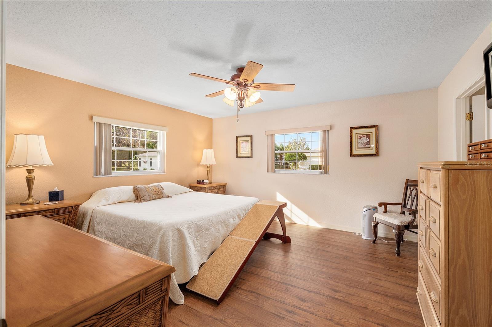 Image 21 of 67 For 8516 137th Loop