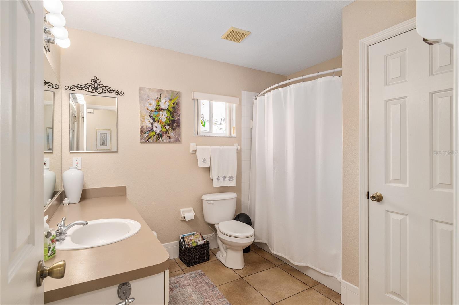 Image 28 of 67 For 8516 137th Loop