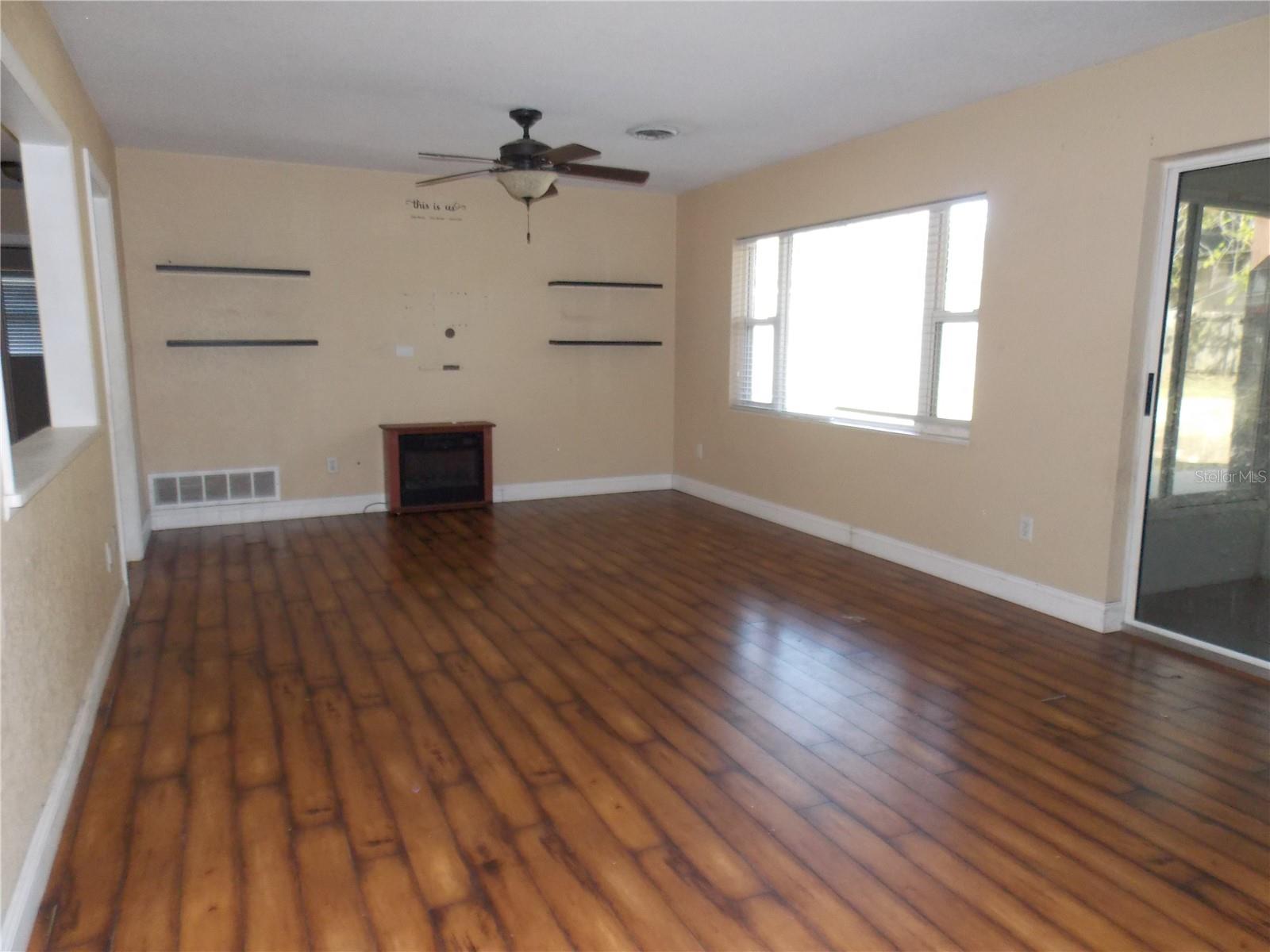 Image 8 of 19 For 1827 7th Avenue