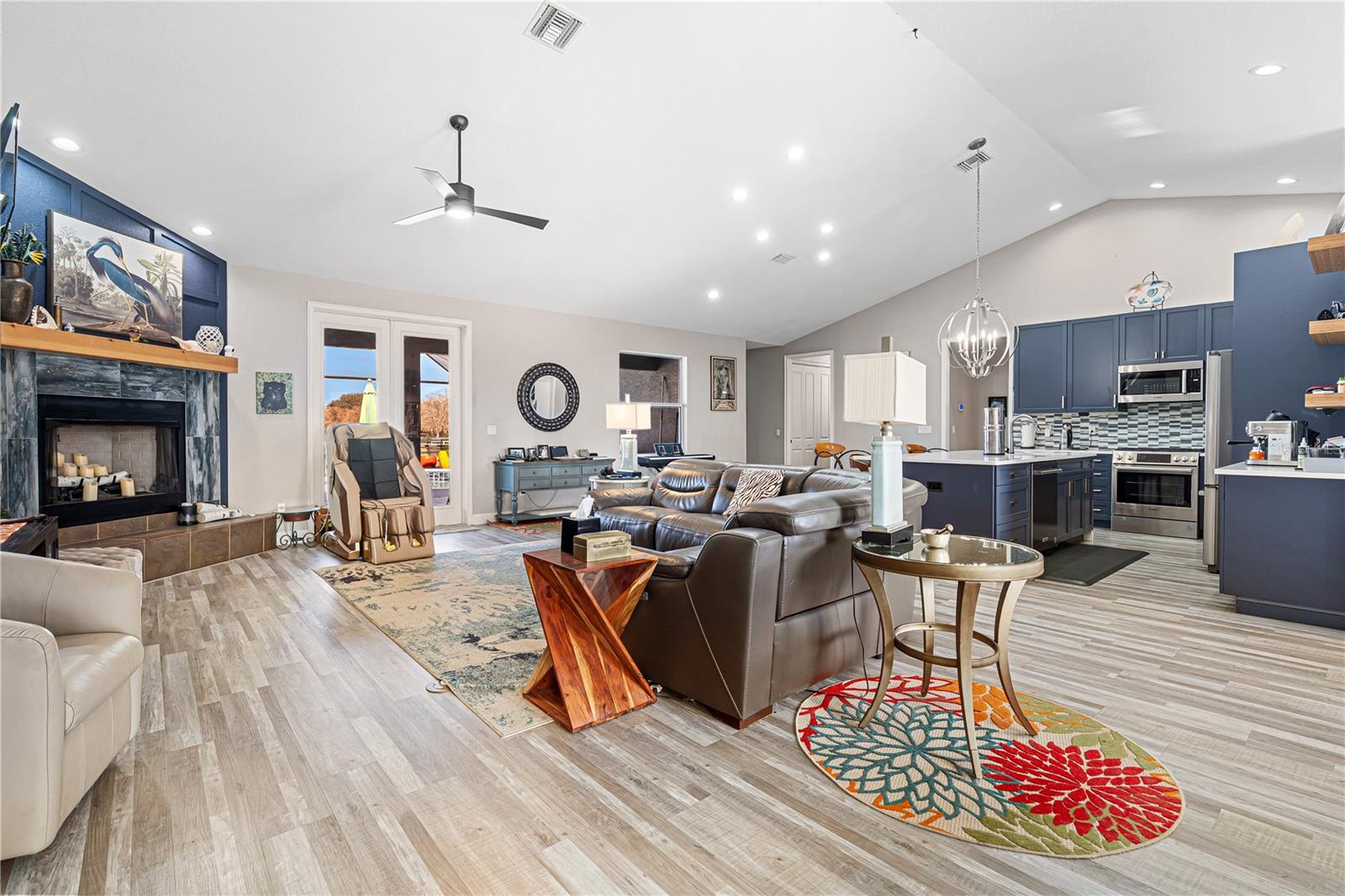 Listing photo id 8 for 16421 Highway 326