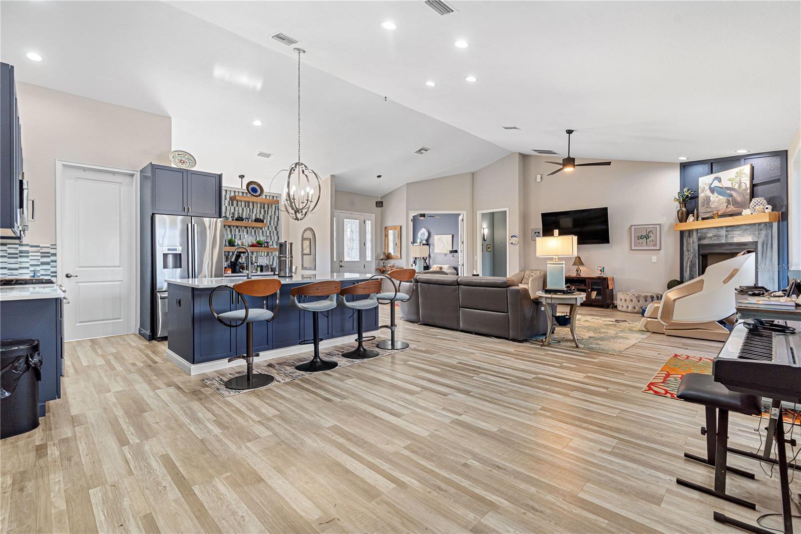 Listing photo id 10 for 16421 Highway 326