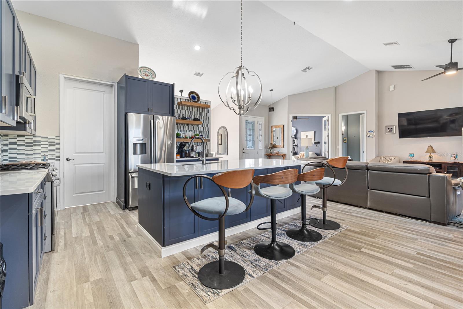 Listing photo id 15 for 16421 Highway 326