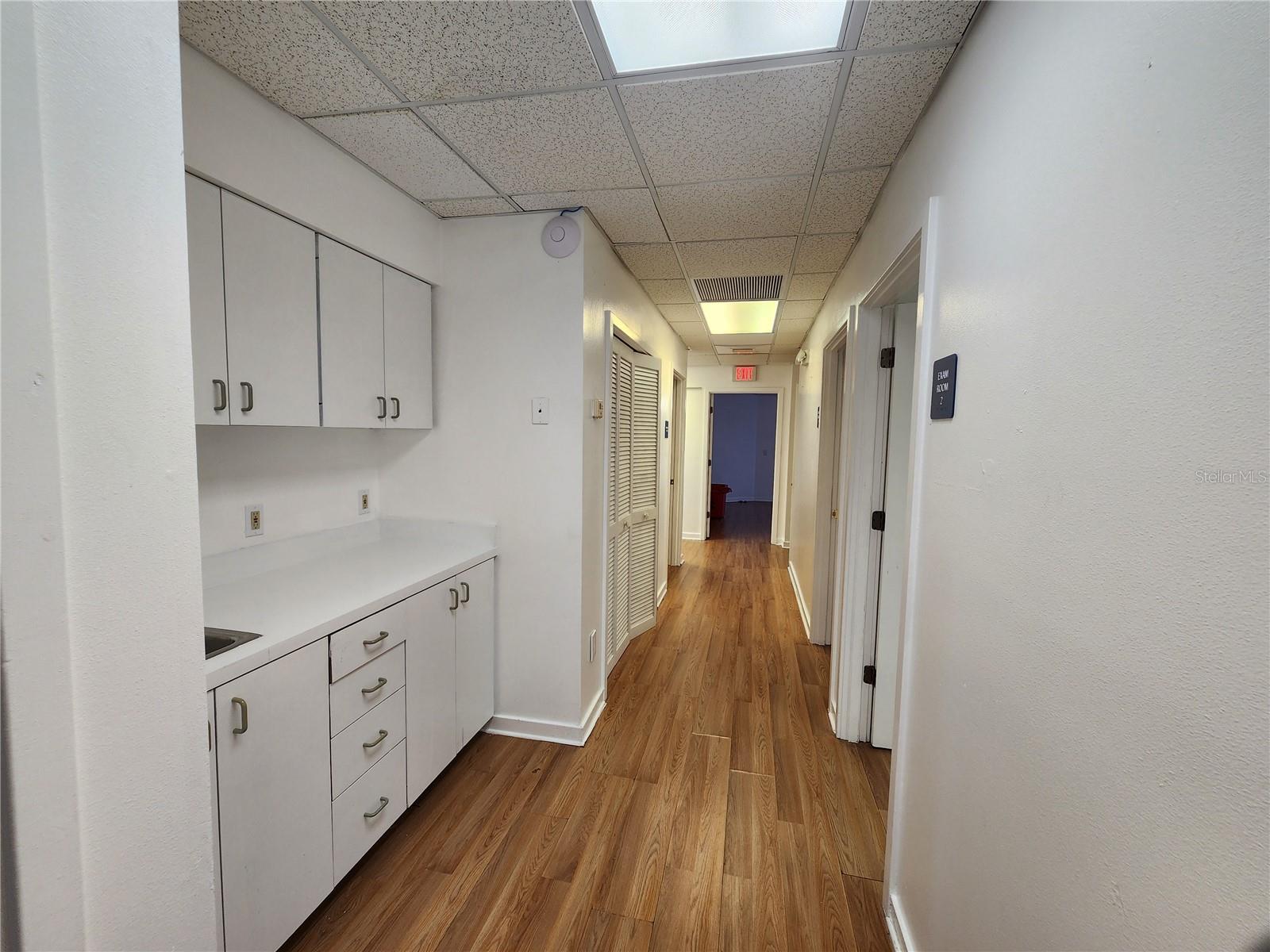 Image 11 of 22 For 150 17 Street 701