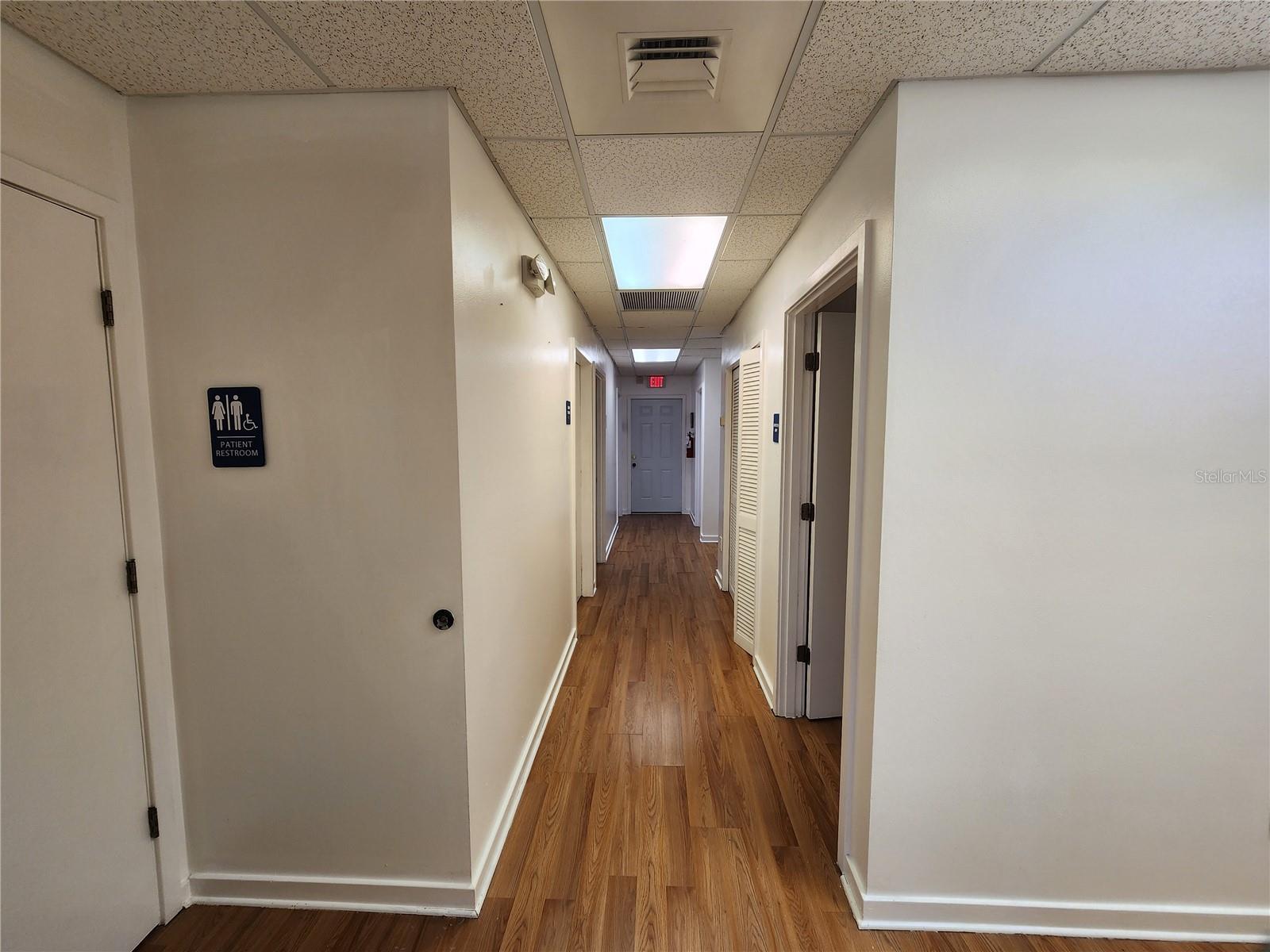 Image 3 of 22 For 150 17 Street 701