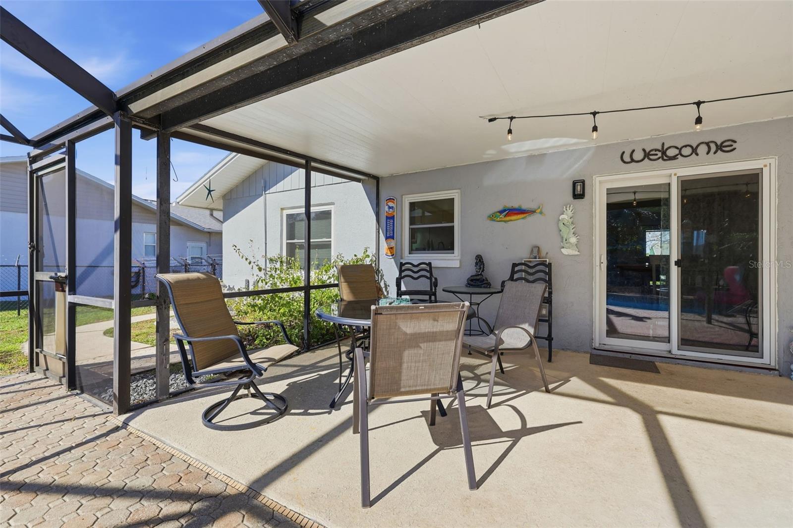 Listing photo id 27 for 3776 Honeylocust Drive