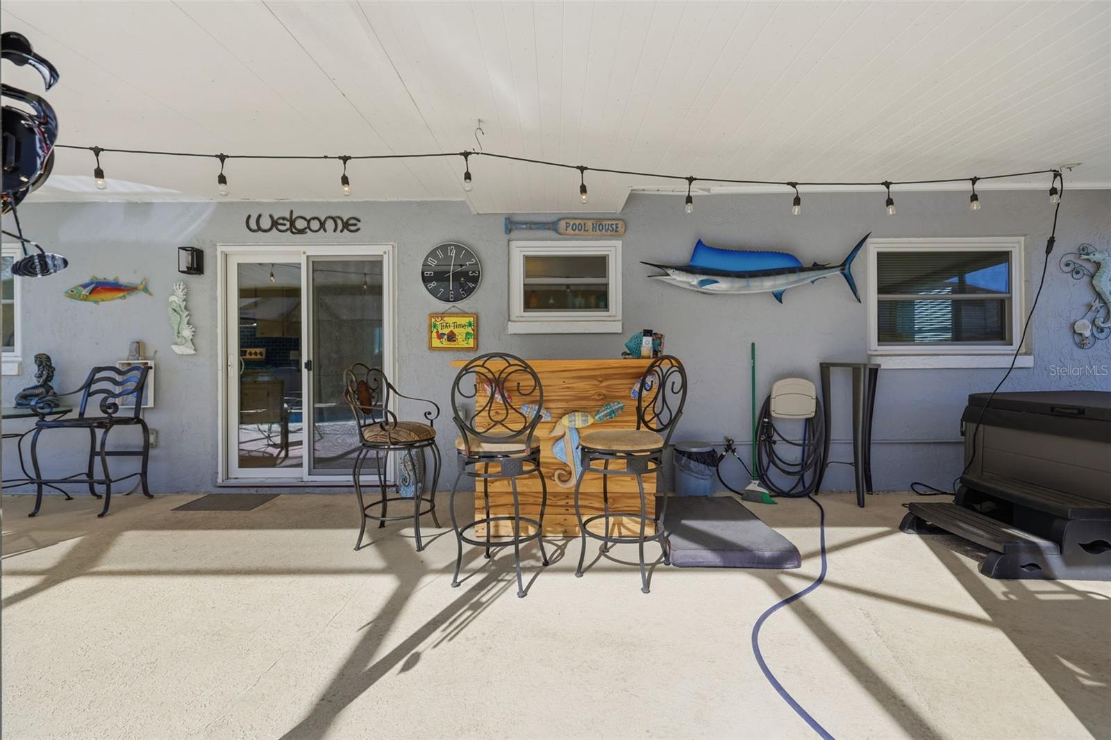 Listing photo id 29 for 3776 Honeylocust Drive