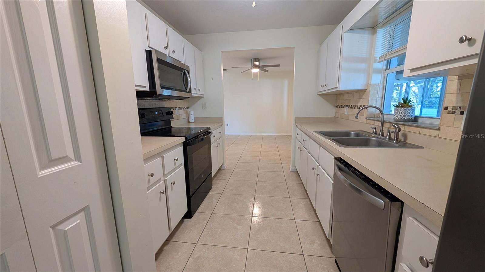 Image 2 of 28 For 26 Hemlock Terrace Drive