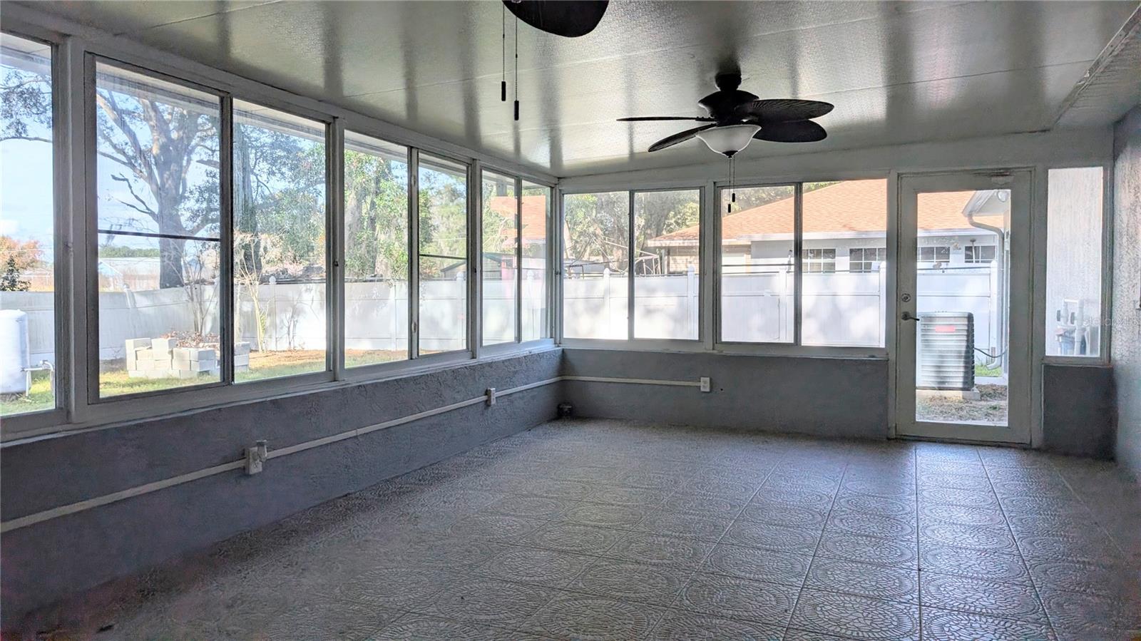 Image 23 of 28 For 26 Hemlock Terrace Drive