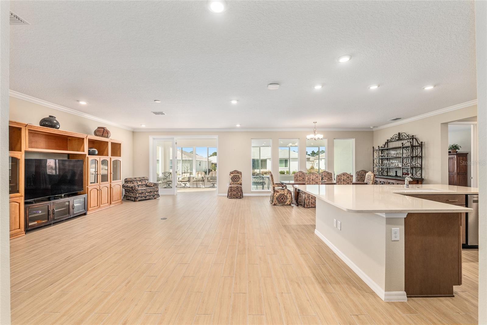 Image 12 of 69 For 10621 98th Lane