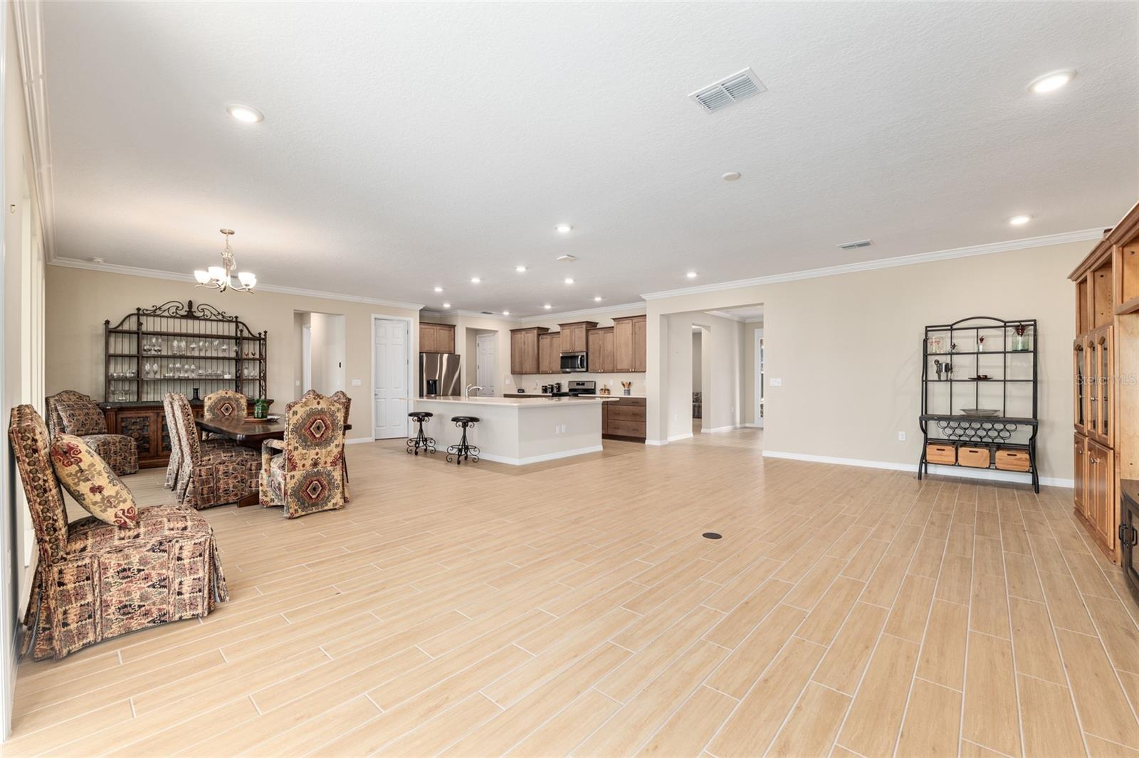 Image 16 of 69 For 10621 98th Lane