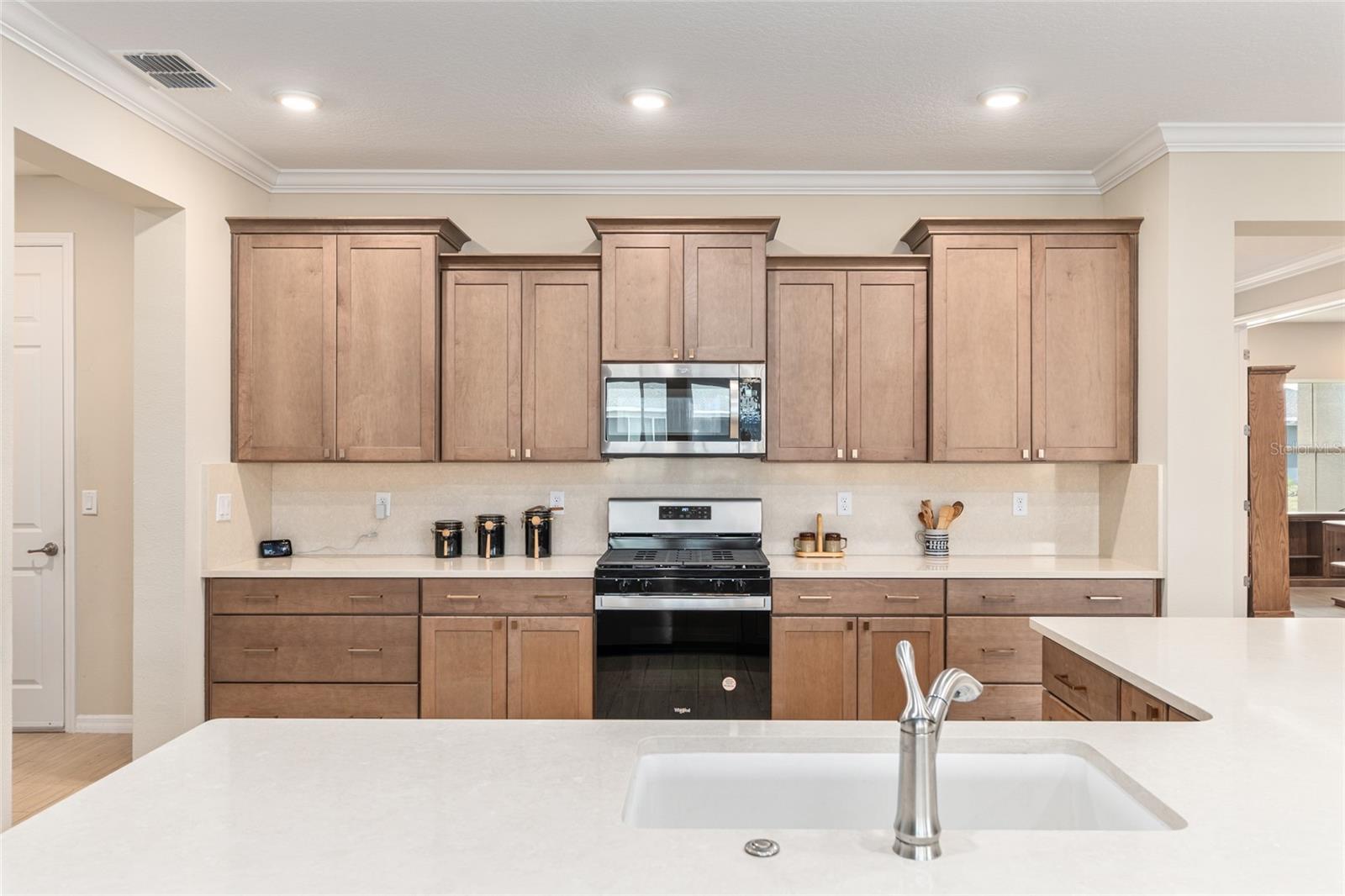 Image 26 of 69 For 10621 98th Lane