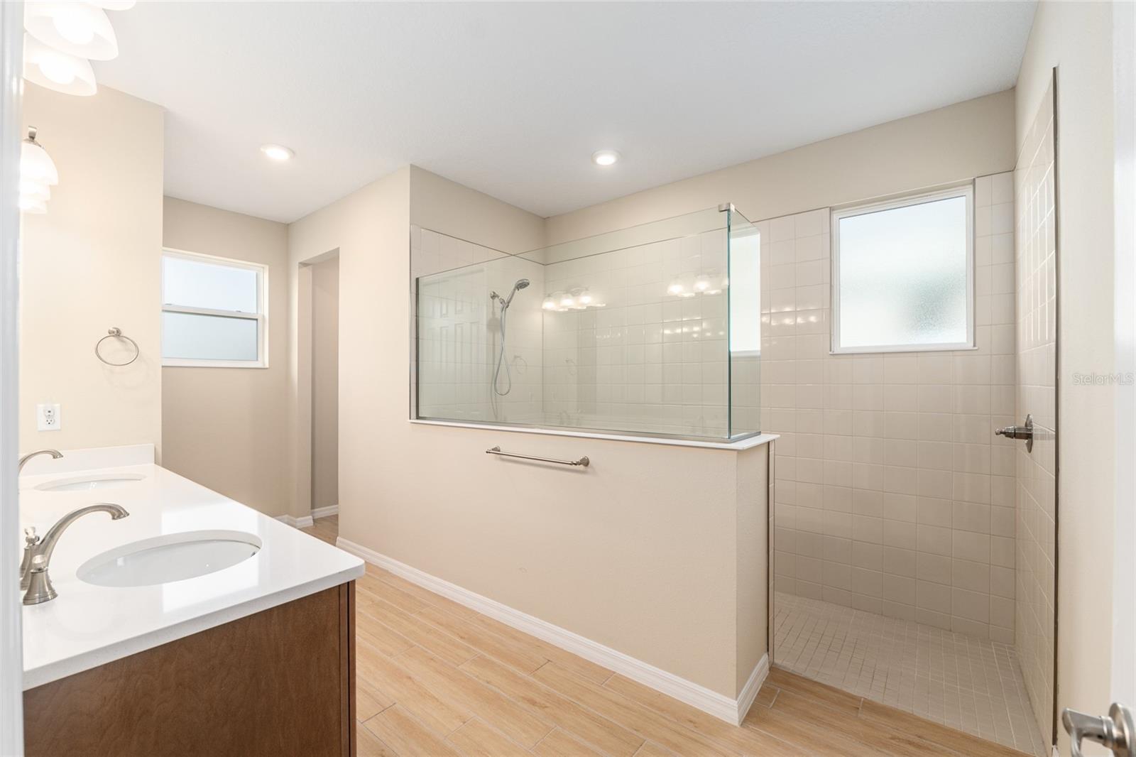 Image 34 of 69 For 10621 98th Lane