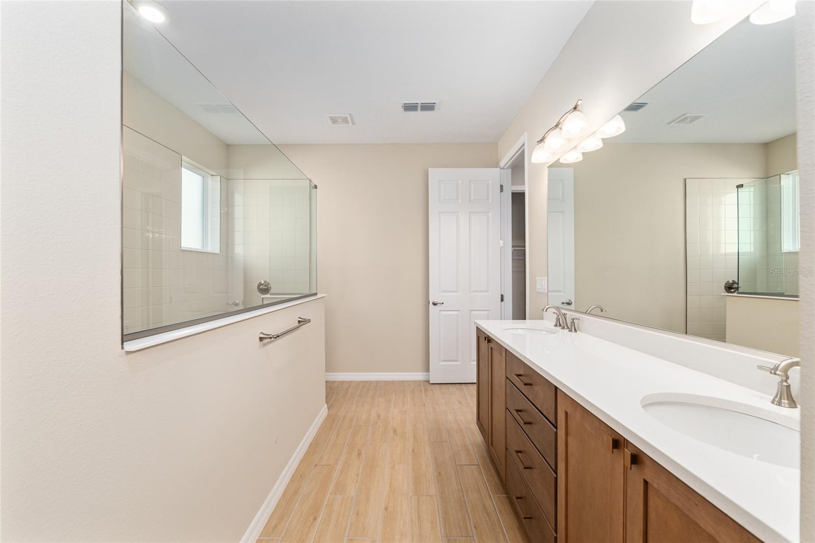 Image 36 of 69 For 10621 98th Lane