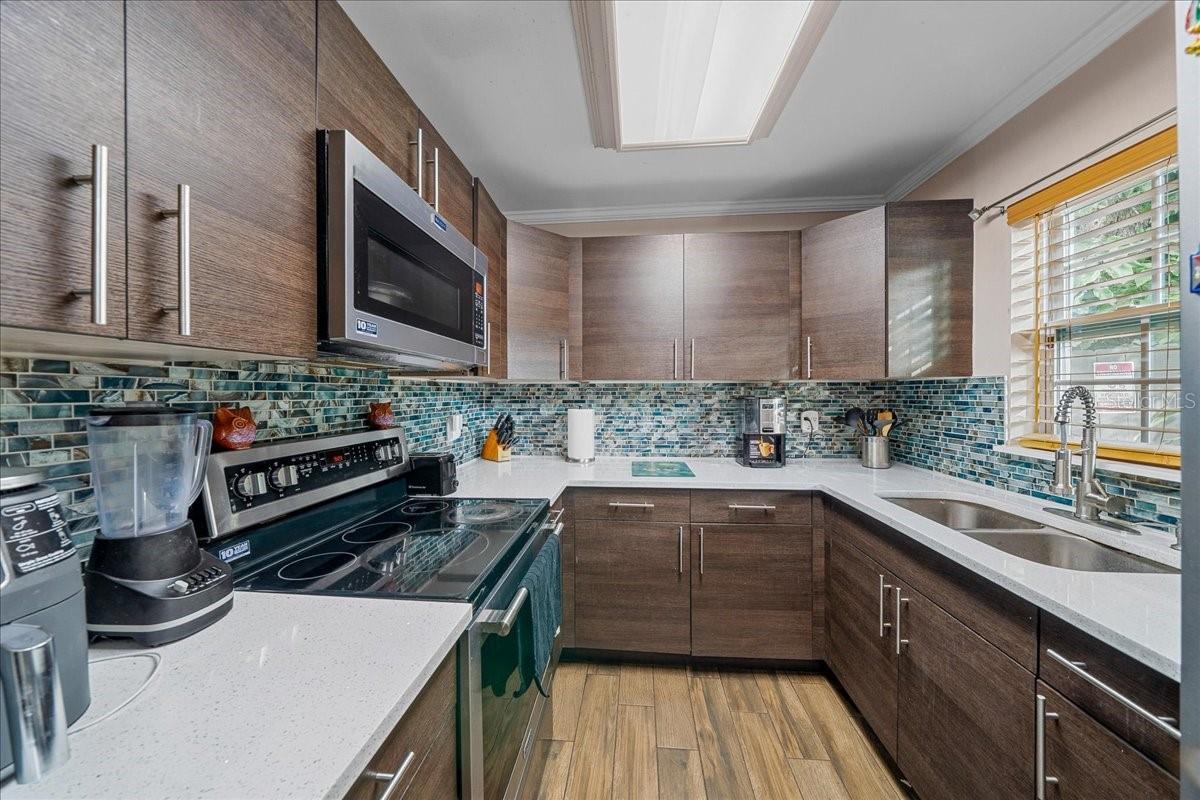 Image 13 of 62 For 8307 Esperanza Street