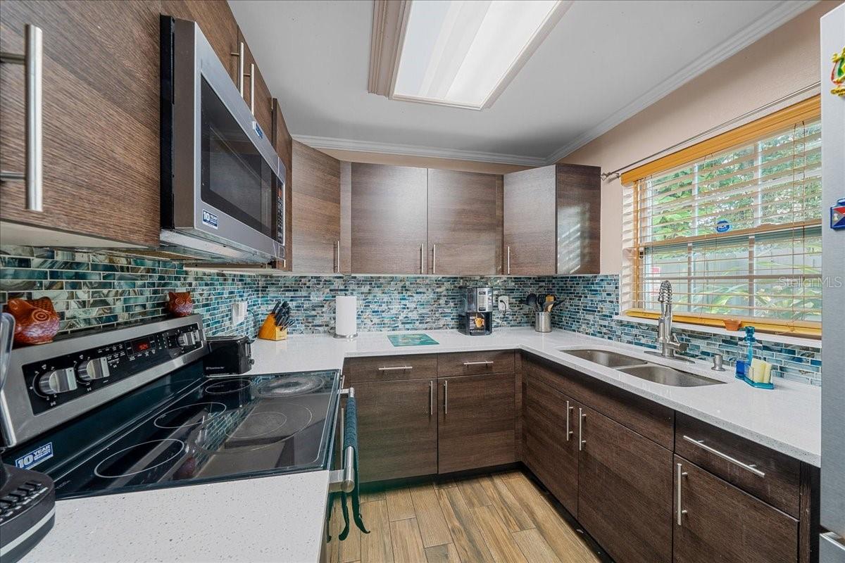 Image 14 of 62 For 8307 Esperanza Street