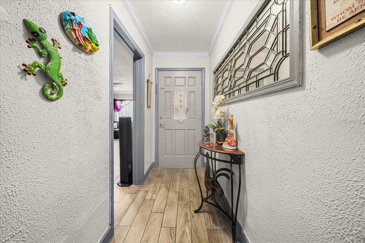 Image 5 of 62 For 8307 Esperanza Street