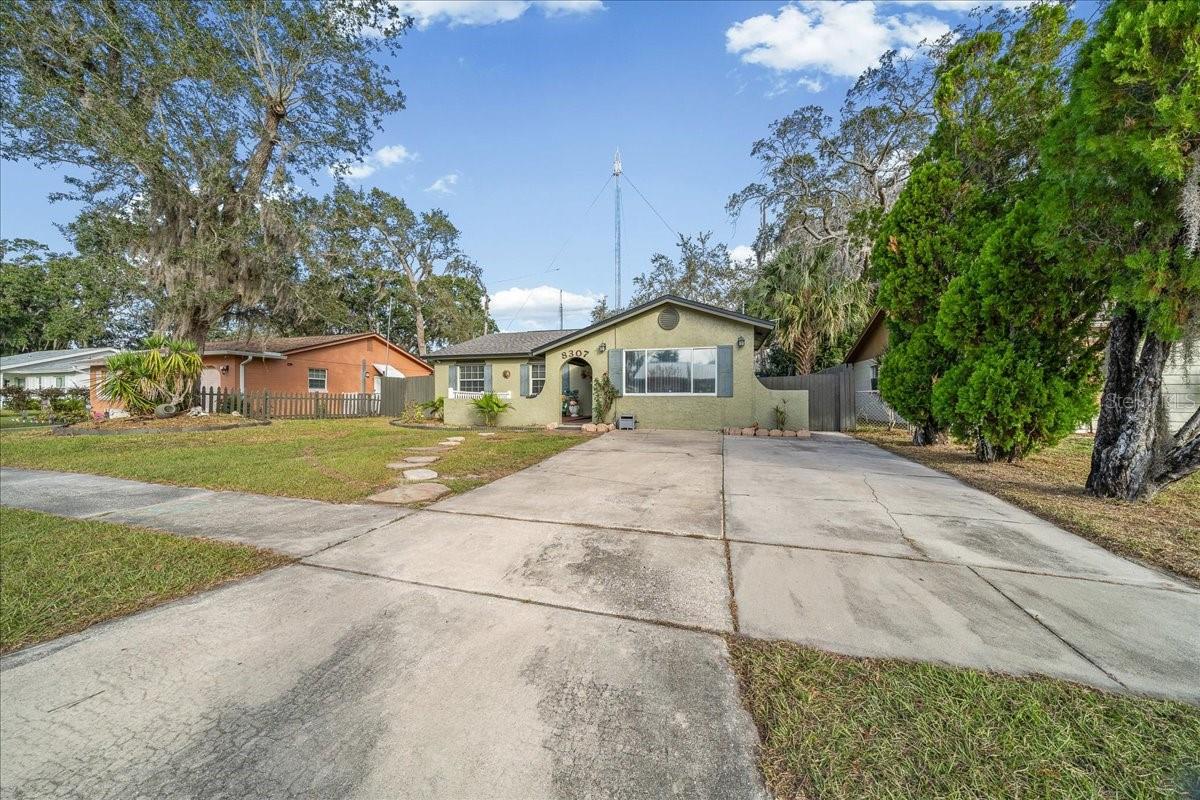 Image 60 of 62 For 8307 Esperanza Street