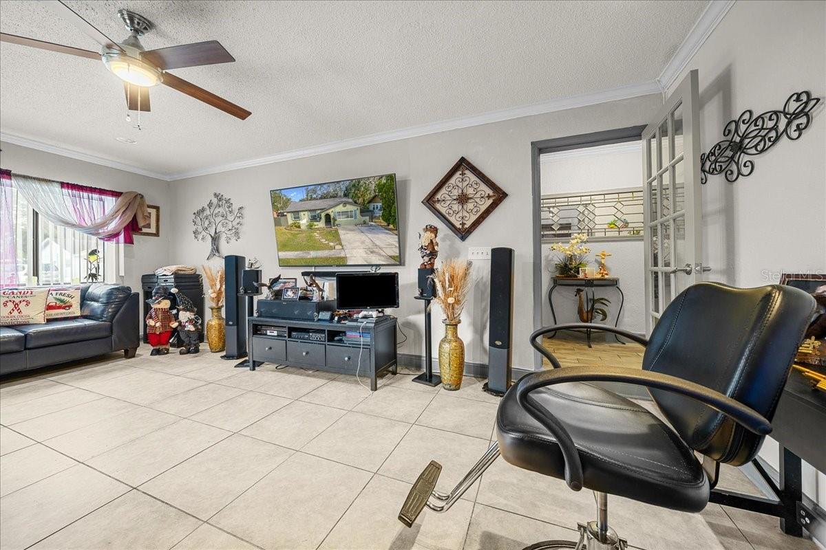 Image 7 of 62 For 8307 Esperanza Street