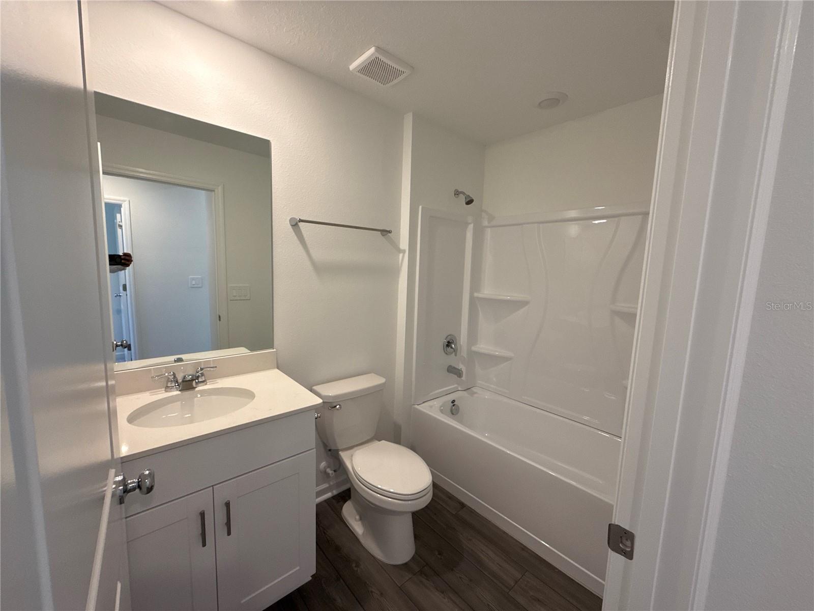 Image 10 of 18 For 3081 38th Lane