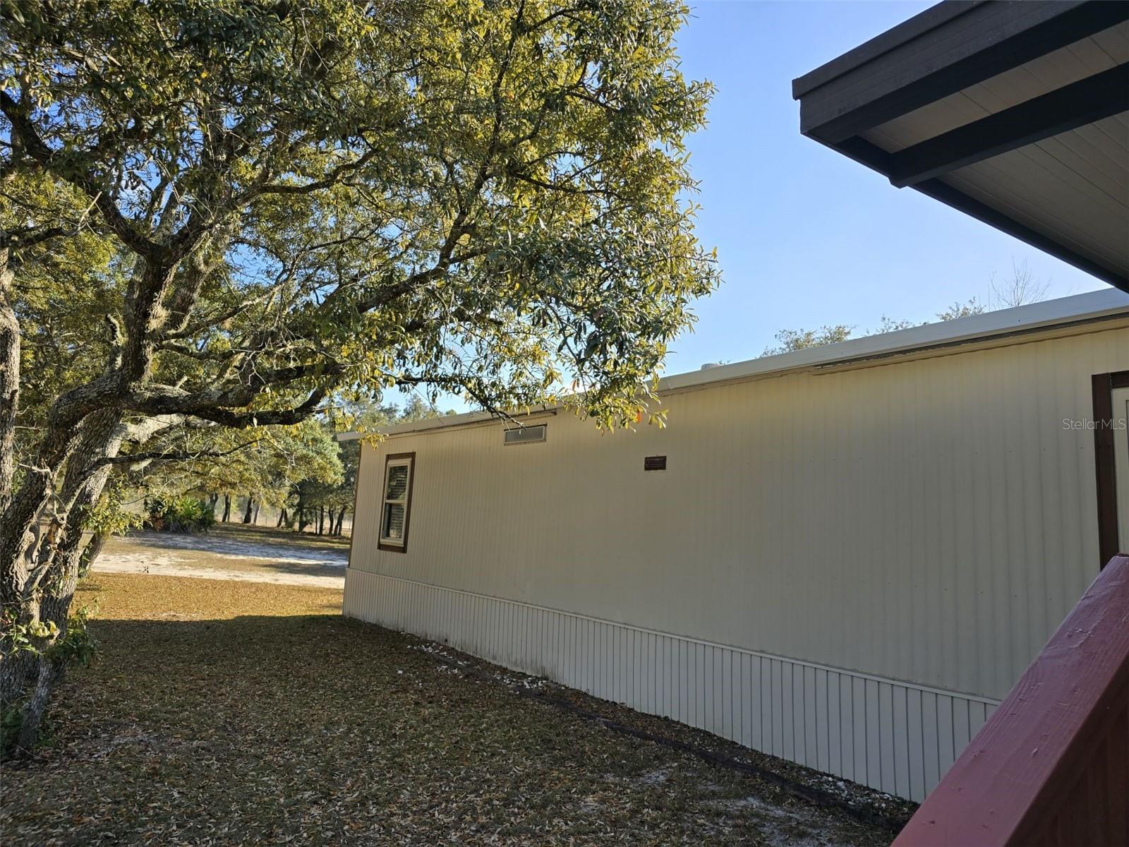 Image 4 of 40 For 4850 127th Court