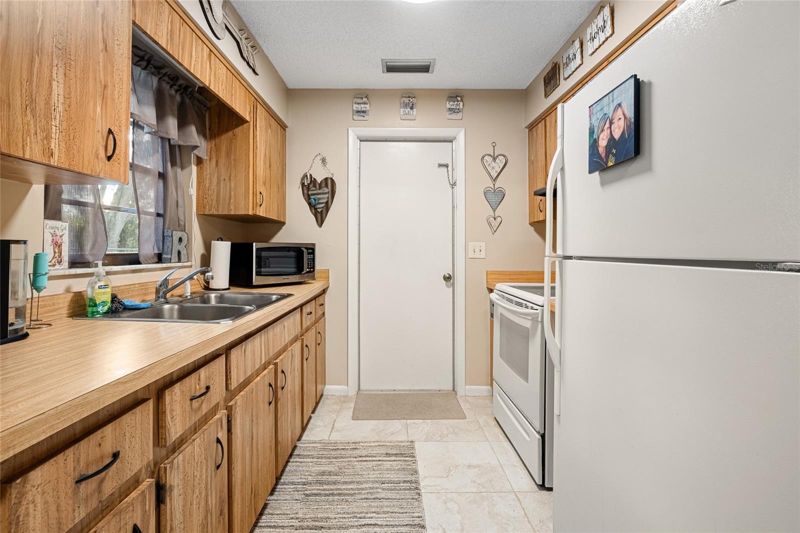 Image 8 of 19 For 7200 119th Place