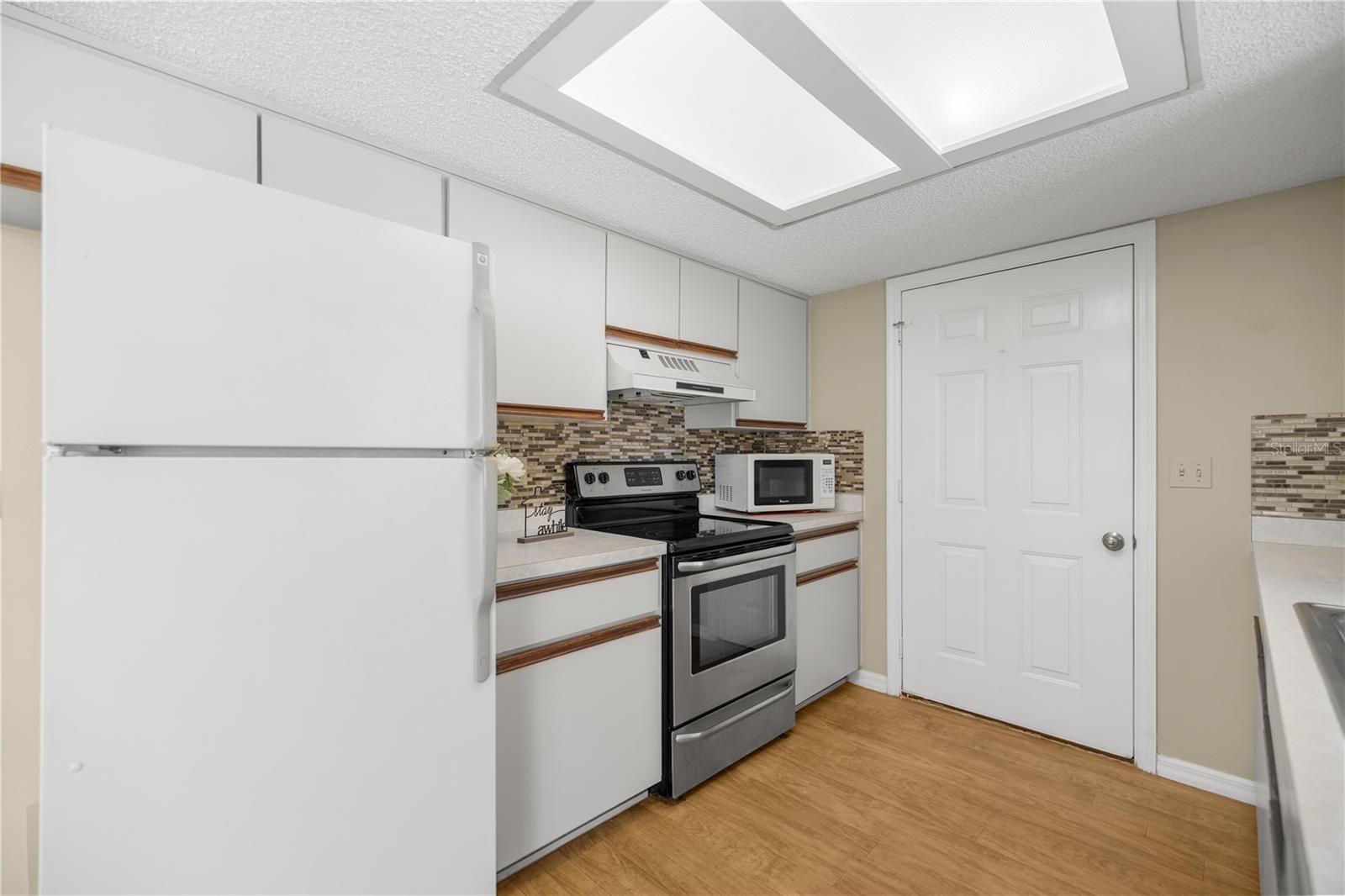 Image 12 of 40 For 6248 110th Street