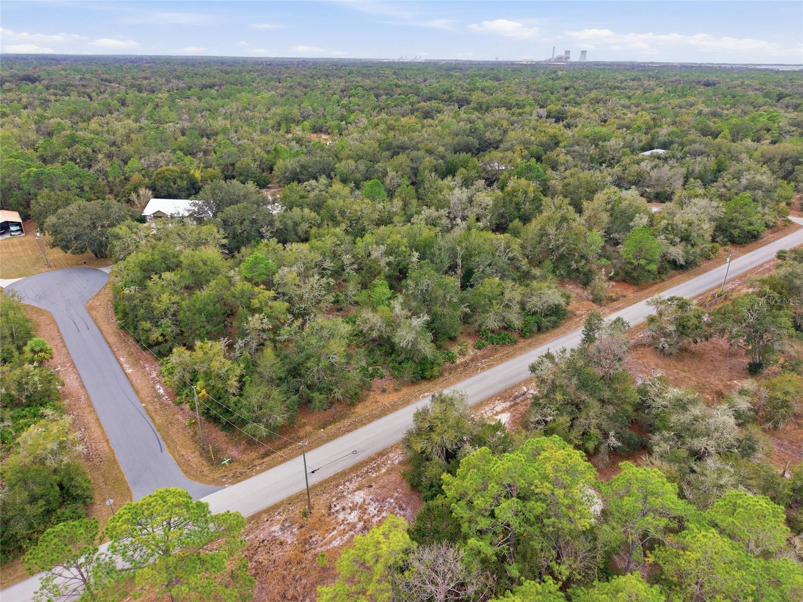 Image 15 of 27 For 9920 Pink Moss Point