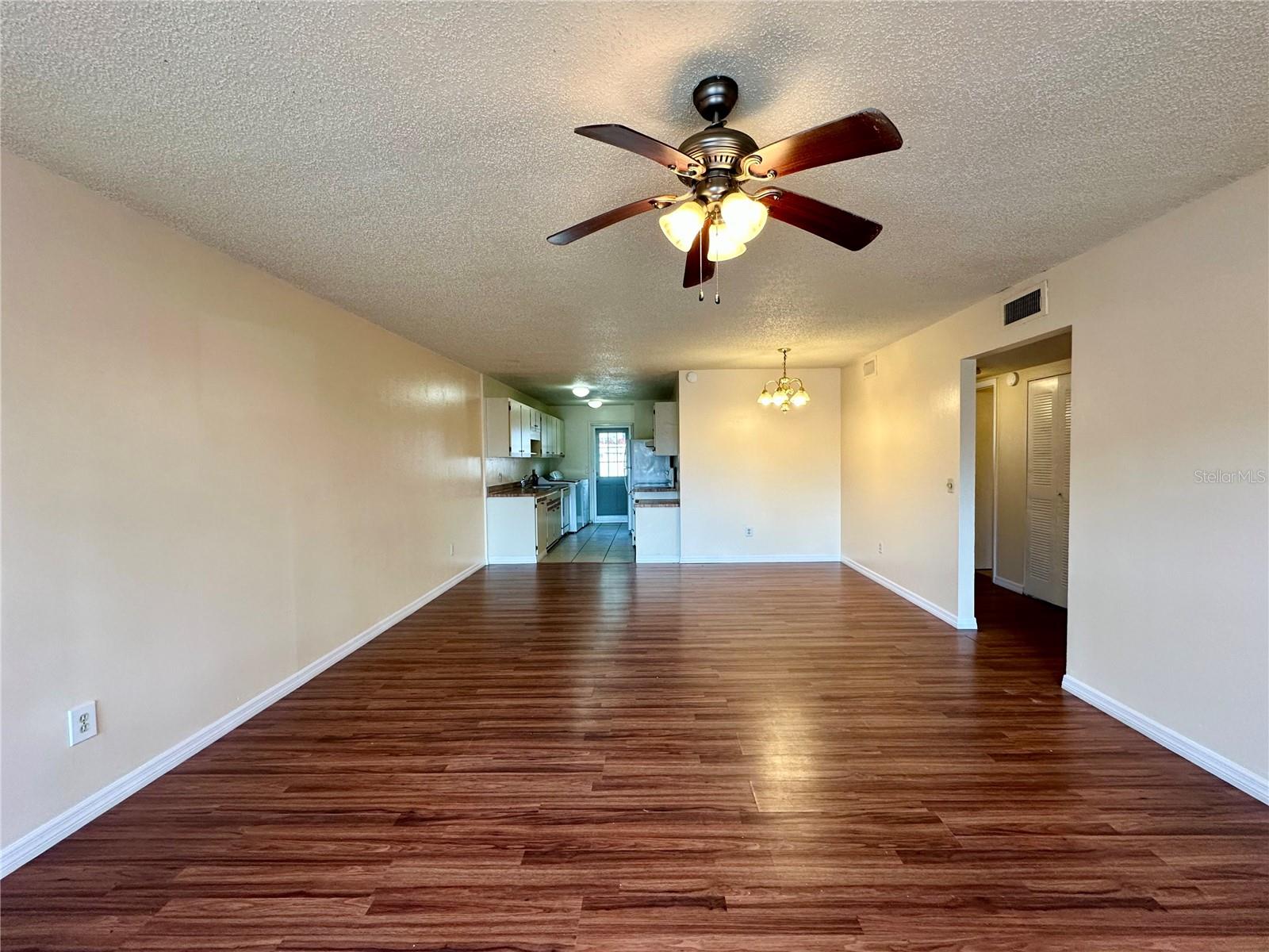 Image 5 of 11 For 343 Rosewood Lane 343