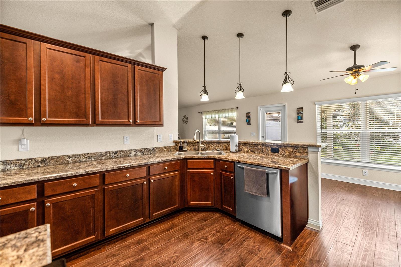 Image 5 of 38 For 4730 31st Street