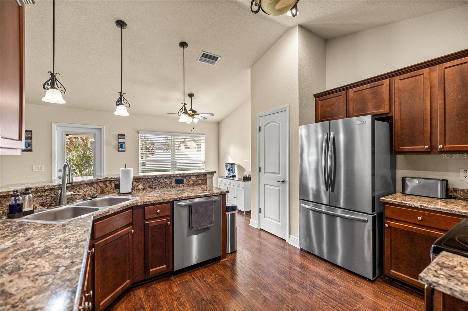 Image 6 of 38 For 4730 31st Street