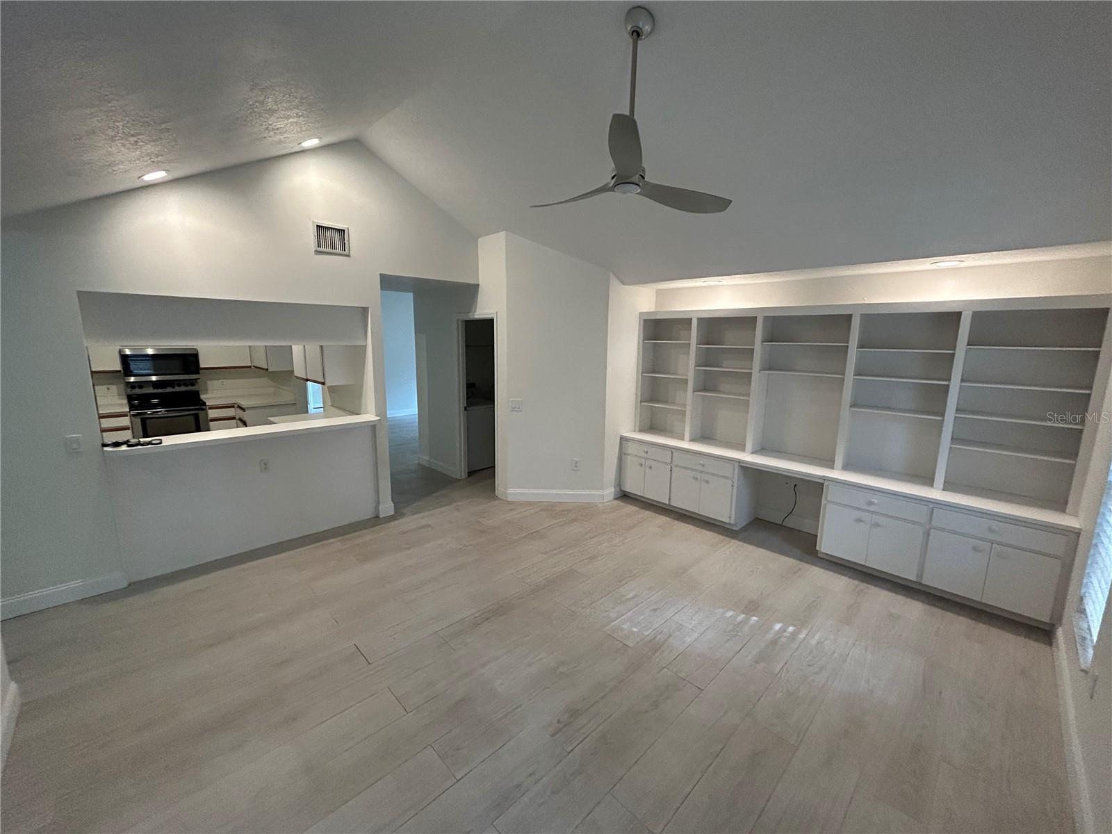 Image 12 of 32 For 8448 196th Avenue Road