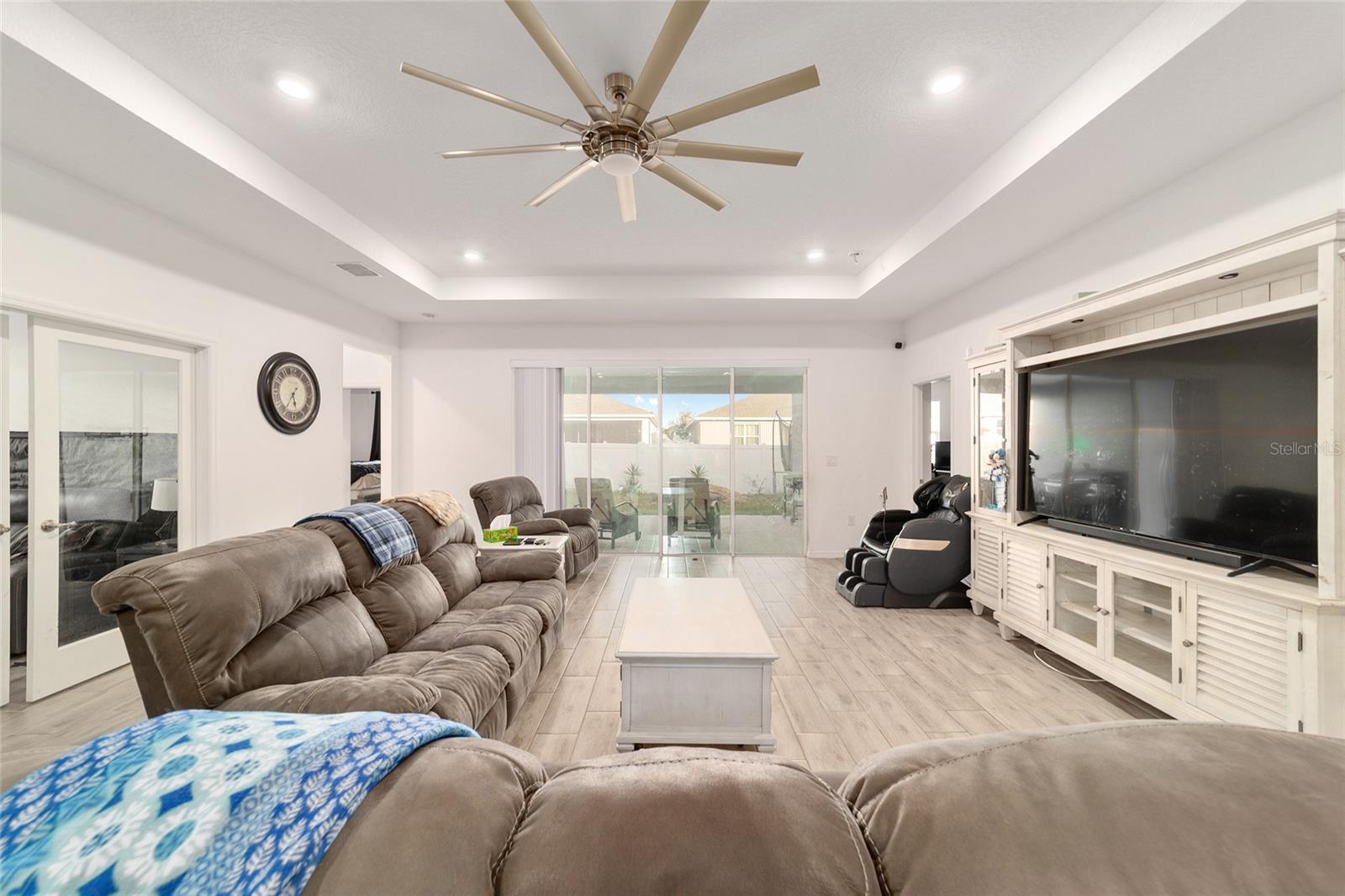 Image 11 of 35 For 6139 74th Court