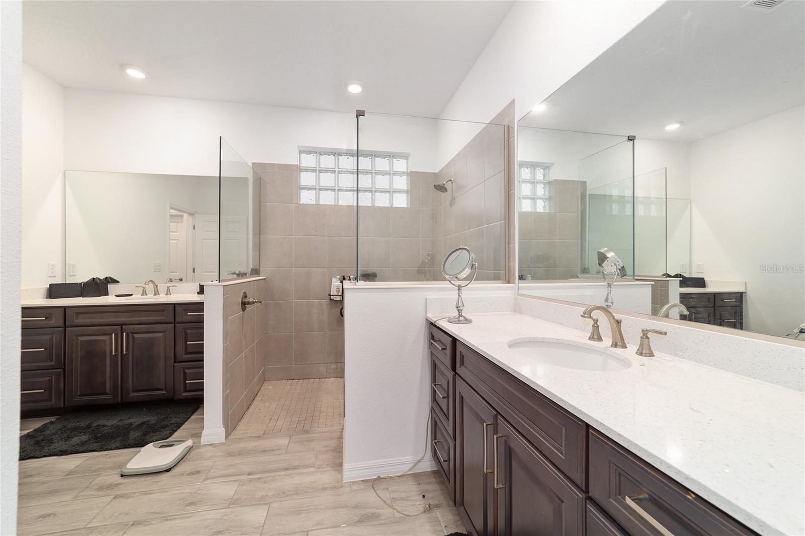 Image 22 of 35 For 6139 74th Court