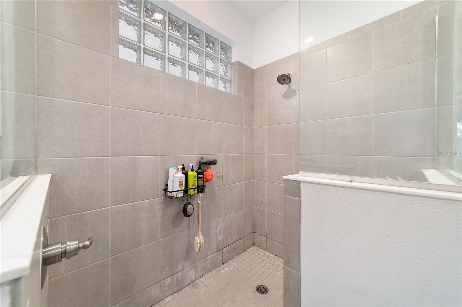 Image 23 of 35 For 6139 74th Court