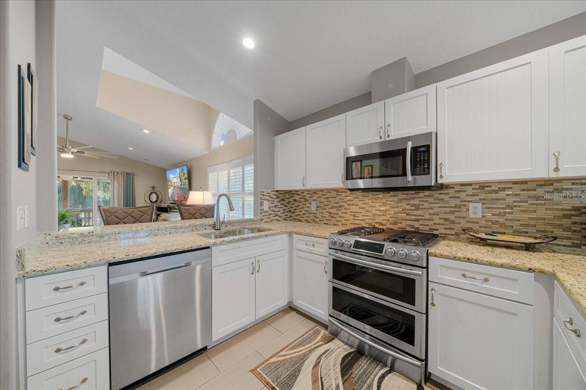 Listing photo id 11 for 11938 Blue Bayou Court 331