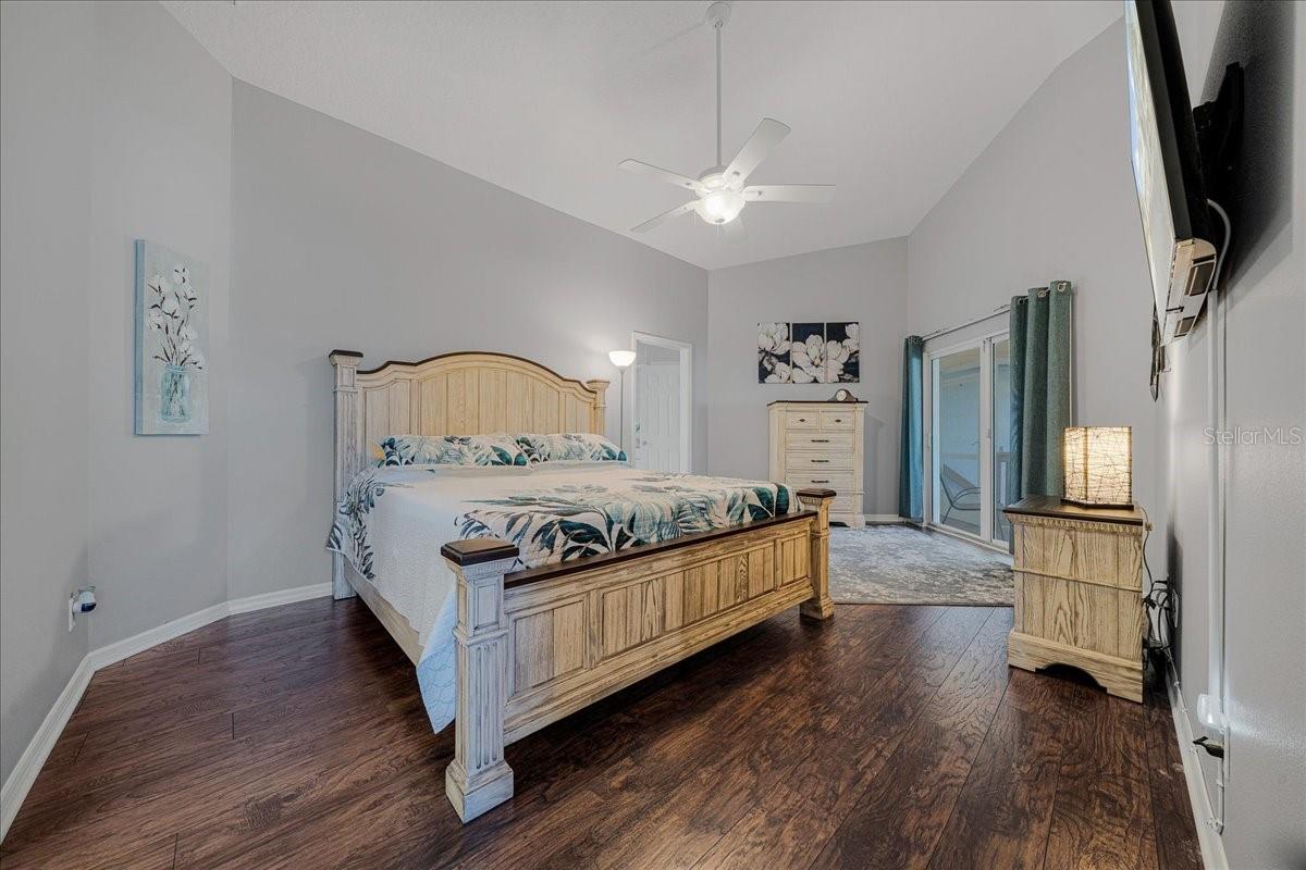 Listing photo id 14 for 11938 Blue Bayou Court 331