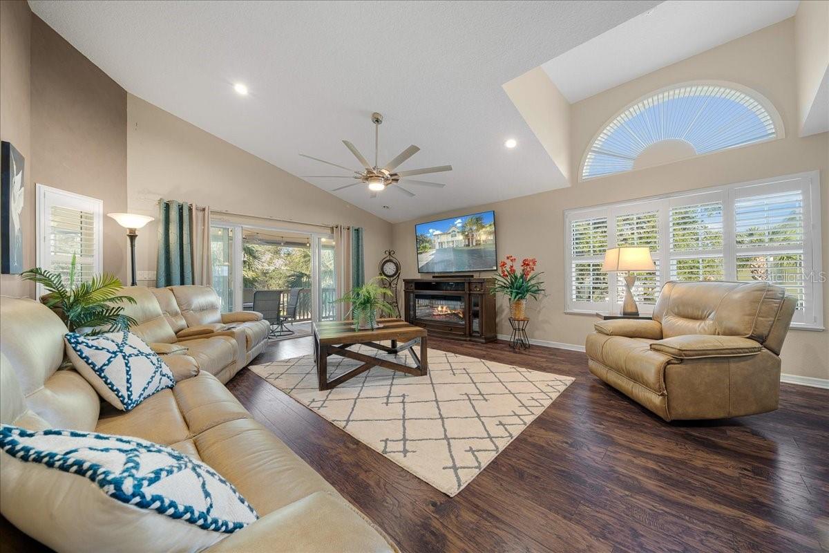 Listing photo id 1 for 11938 Blue Bayou Court 331