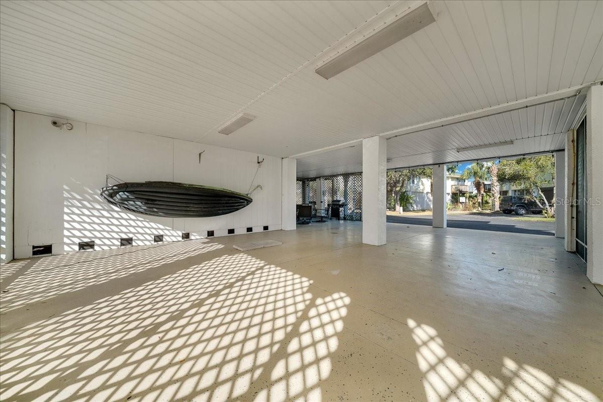 Listing photo id 37 for 11938 Blue Bayou Court 331